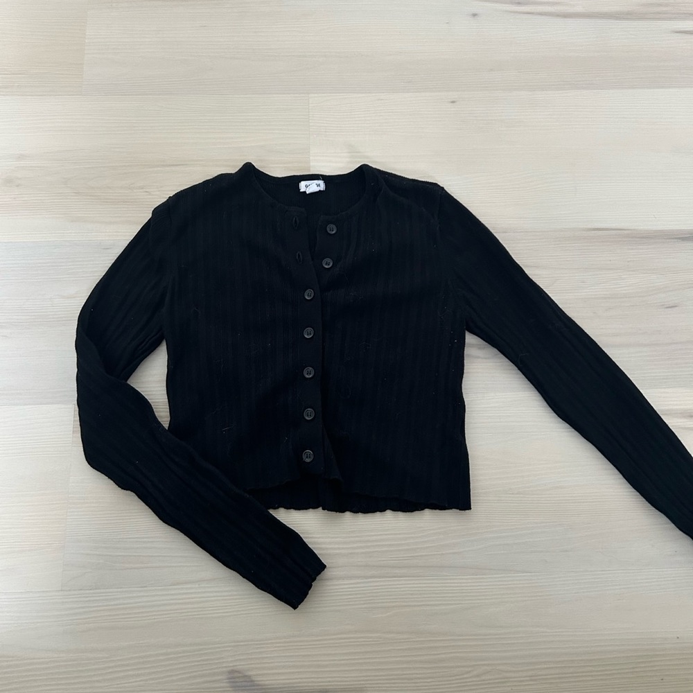 Black garage sweater. Size small